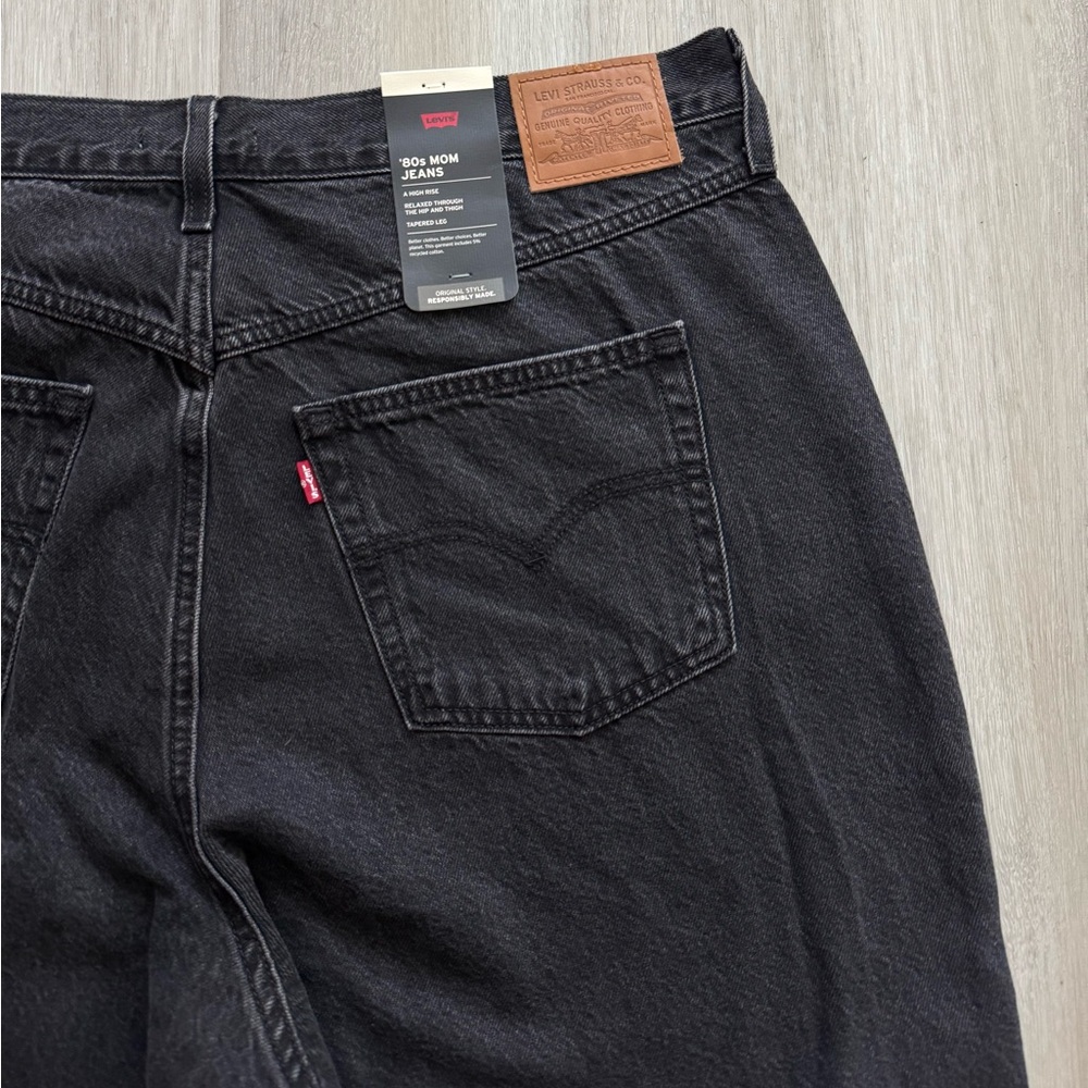 Bnwt Levi’s 80s Mom Jeans